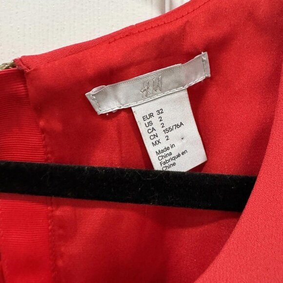 Women’s HM red‎ Dress Size 2 Fit N Flare NWOT Christmas Holidays - Picture 3 of 7